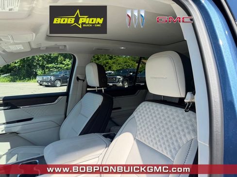 Used 2025 GMC Acadia Denali w/ Super Cruise Package AWD/4WD image 4