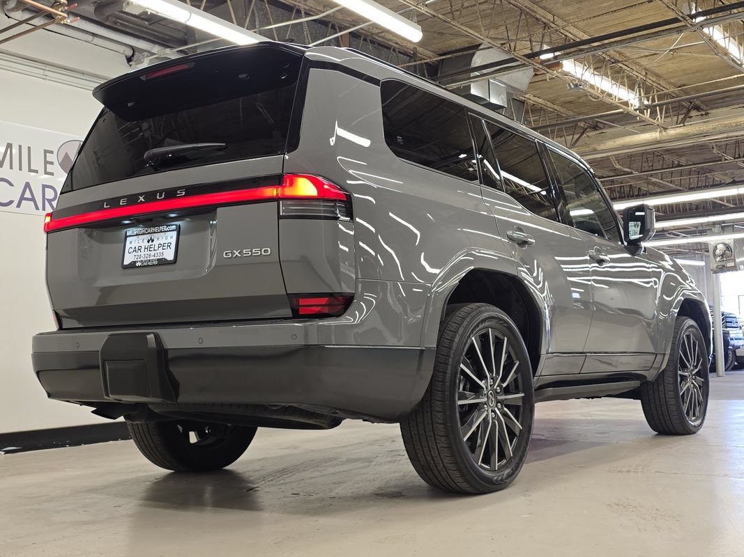 Used 2024 Lexus GX 550 w/ Cold Area Package AWD/4WD image 8