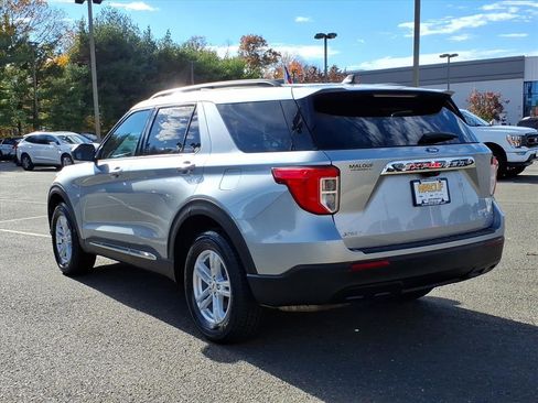 Certified 2023 Ford Explorer XLT image 5