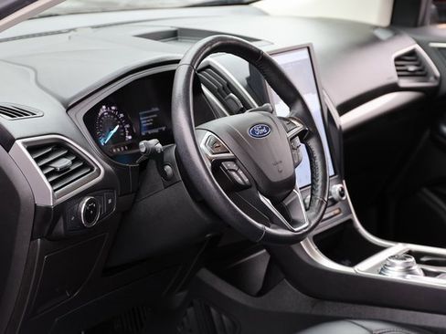Certified 2023 Ford Edge SEL image 12