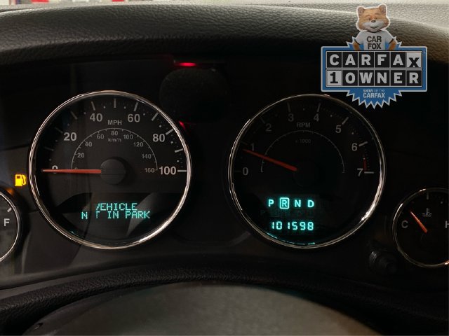 Used 2014 Jeep Wrangler Unlimited Sahara w/ Dual Top Group AWD/4WD image 21