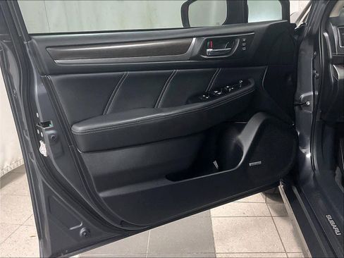 Used 2018 Subaru Legacy 2.5i Limited image 9