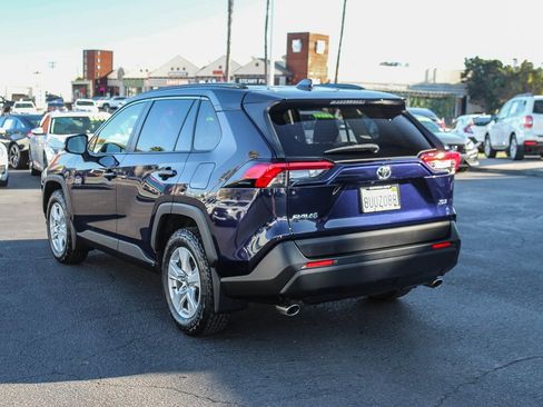 Used 2021 Toyota RAV4 XLE image 8