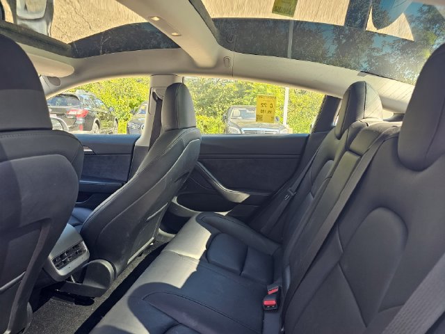 Used 2023 Tesla Model 3 Standard Range RWD image 8