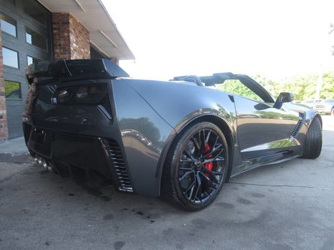 Used 2019 Chevrolet Corvette Z06 w/ Z07 Performance Package RWD image 15