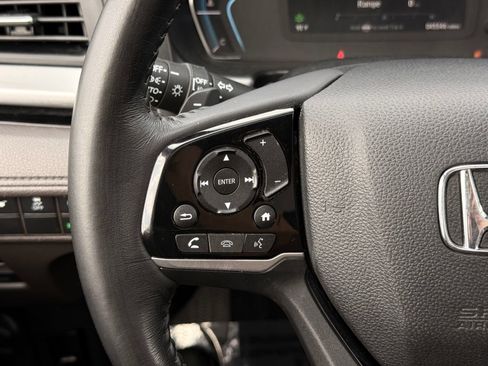 Used 2023 Honda Odyssey Touring image 32