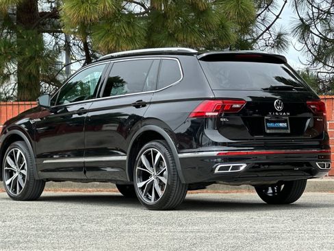 Used 2022 Volkswagen Tiguan SEL R-Line AWD/4WD image 6