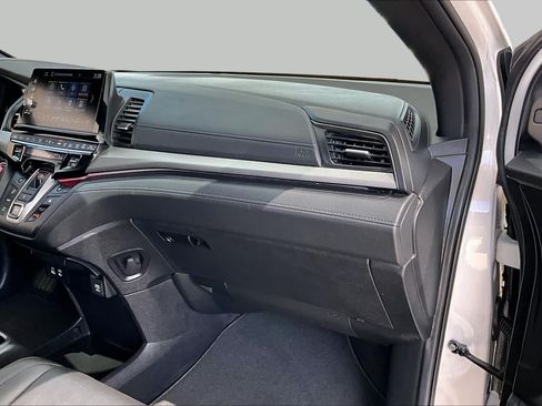 Used 2025 Honda Odyssey Sport-L image 19