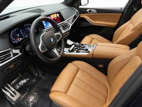 Used 2021 BMW X7 xDrive40i w/ M Sport Package AWD/4WD image 46