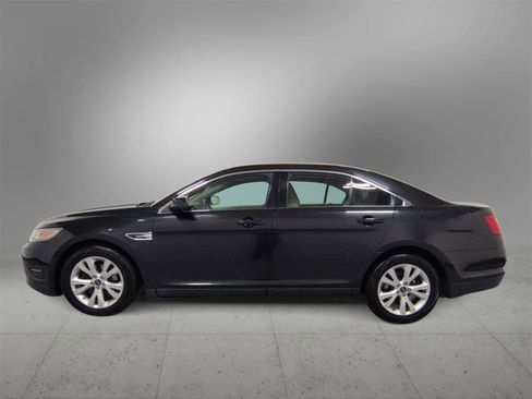 Used 2010 Ford Taurus SEL image 5