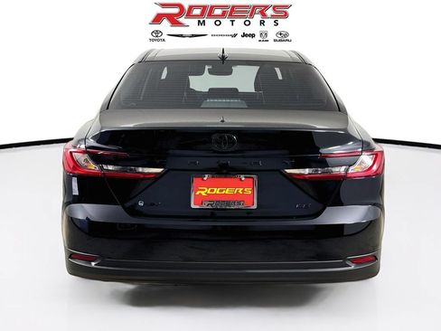 Used 2026 Toyota Camry LE w/ Preferred Package 2 (TMS) FWD image 12