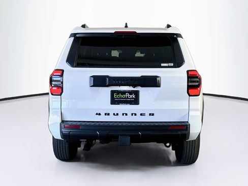 Used 2026 Toyota 4Runner SR5 AWD/4WD image 7