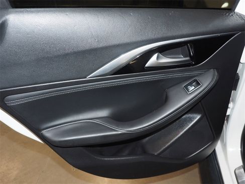 Used 2017 INFINITI QX30 Premium w/ Technology Package image 11