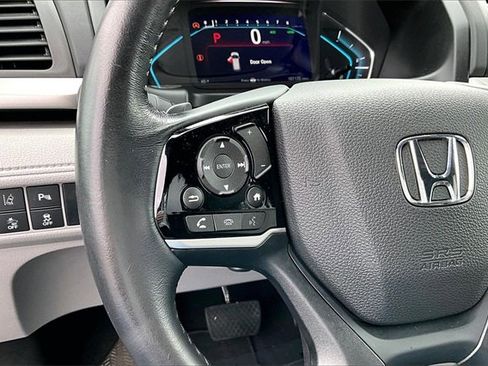 Used 2018 Honda Odyssey Touring image 10