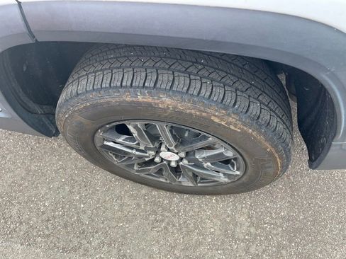 Used 2021 GMC Acadia Denali w/ Denali Technology Package FWD image 13