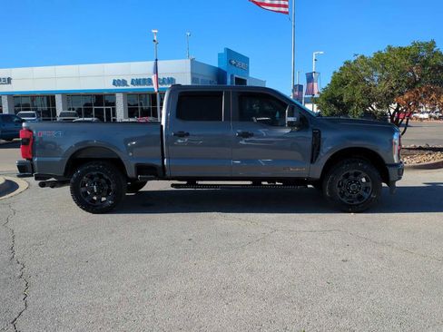 Used 2023 Ford F250 XL w/ STX Appearance Package image 9