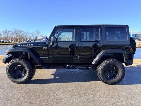 Used 2015 Jeep Wrangler Unlimited Rubicon w/ Connectivity Group image 3