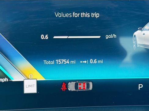 Certified 2025 BMW 740i image 42