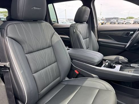 New 2027 Buick Enclave Avenir AWD/4WD image 37