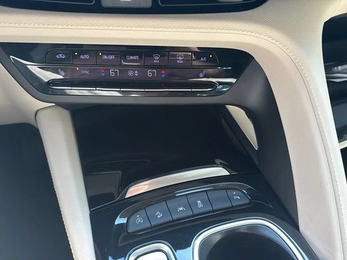 Used 2021 Buick Envision Essence w/ Technology Package I AWD/4WD image 11