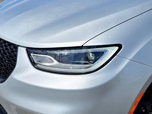 New 2026 Chrysler Pacifica Limited w/ S Appearance Package AWD/4WD image 33