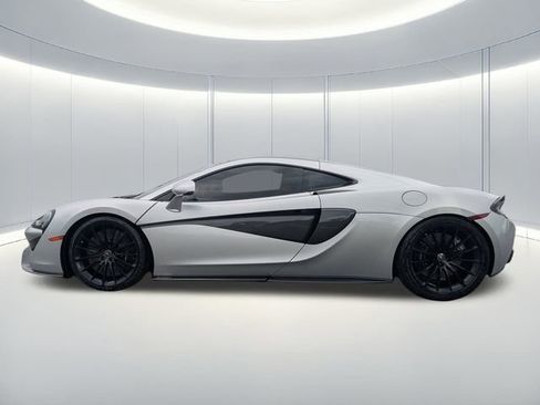 Used 2018 McLaren 570S RWD image 5