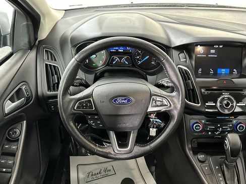 Used 2018 Ford Focus SEL w/ Cold Weather Package image 24