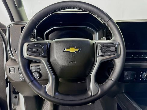 Used 2023 Chevrolet Silverado 1500 LTZ image 12