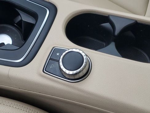 Used 2018 Mercedes-Benz GLA 250 4MATIC image 24