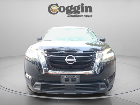 Used 2024 Nissan Pathfinder SV image 8