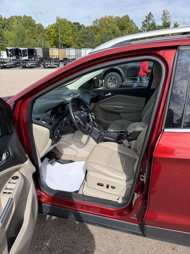 Used 2014 Ford Escape Titanium w/ Equipment Group 401A AWD/4WD image 9