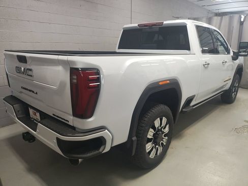 New 2026 GMC Sierra 2500 Denali w/ Denali Reserve Package AWD/4WD image 2