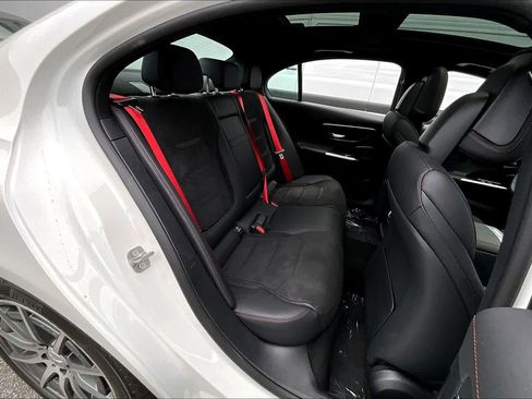 Used 2025 Mercedes-Benz C 43 AMG 4MATIC Sedan image 19