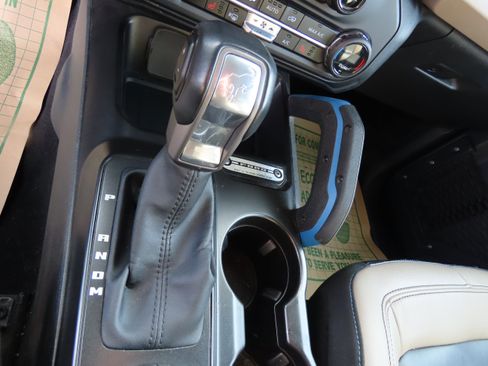 Used 2023 Ford Bronco Wildtrak image 36