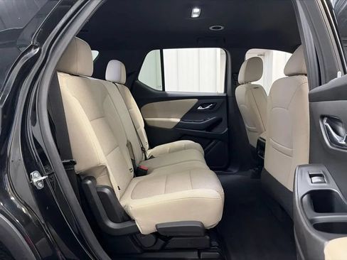 Used 2022 Chevrolet Traverse LS AWD/4WD image 20