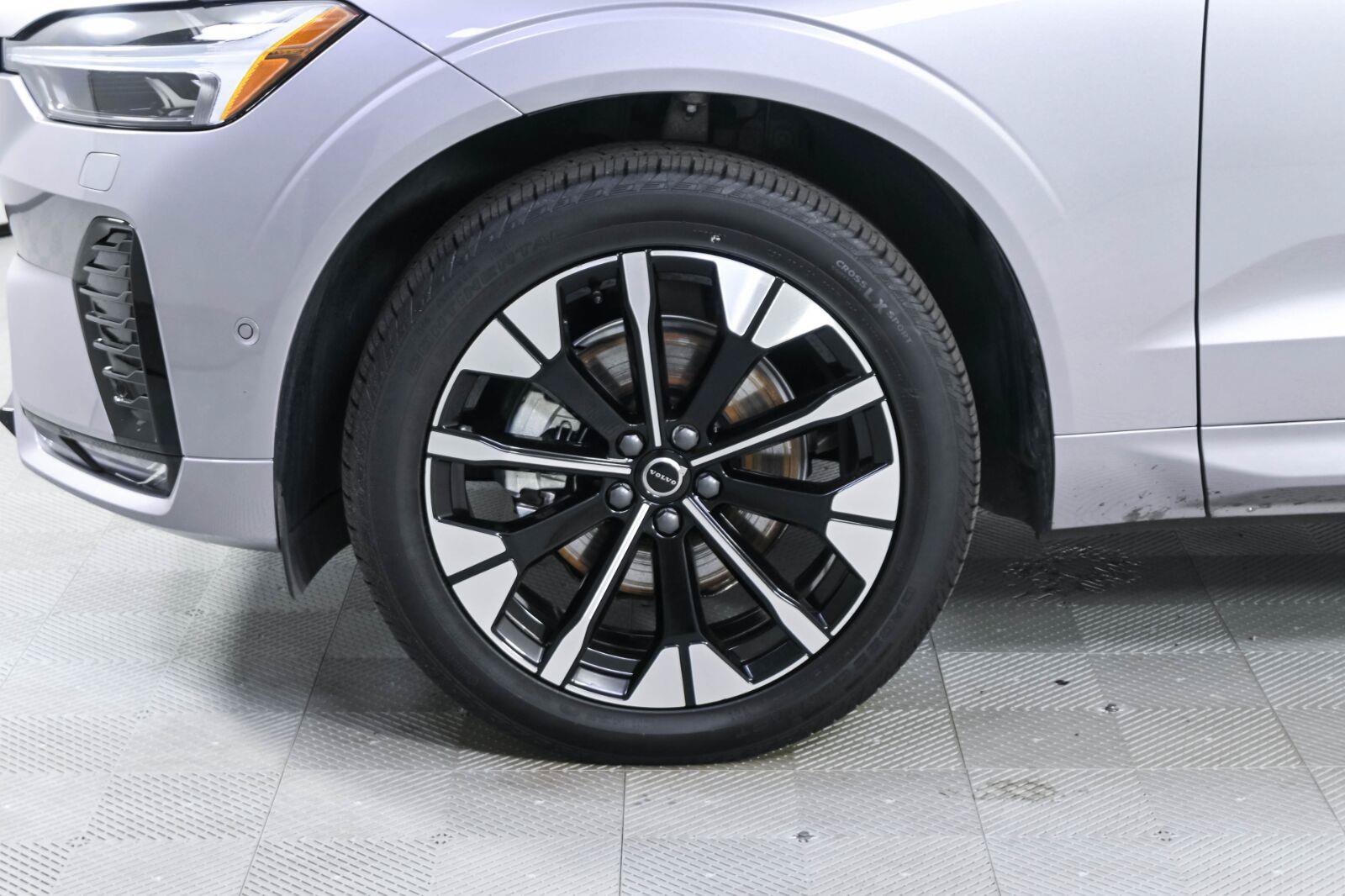 Certified 2026 Volvo XC60 B5 Plus AWD/4WD image 35