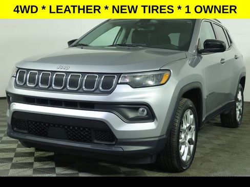 Used 2022 Jeep Compass Latitude image 1