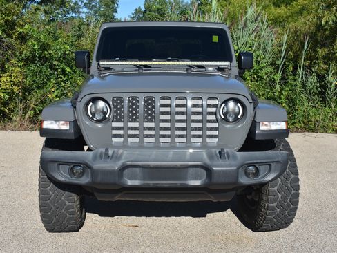 Used 2021 Jeep Gladiator Sport AWD/4WD image 8