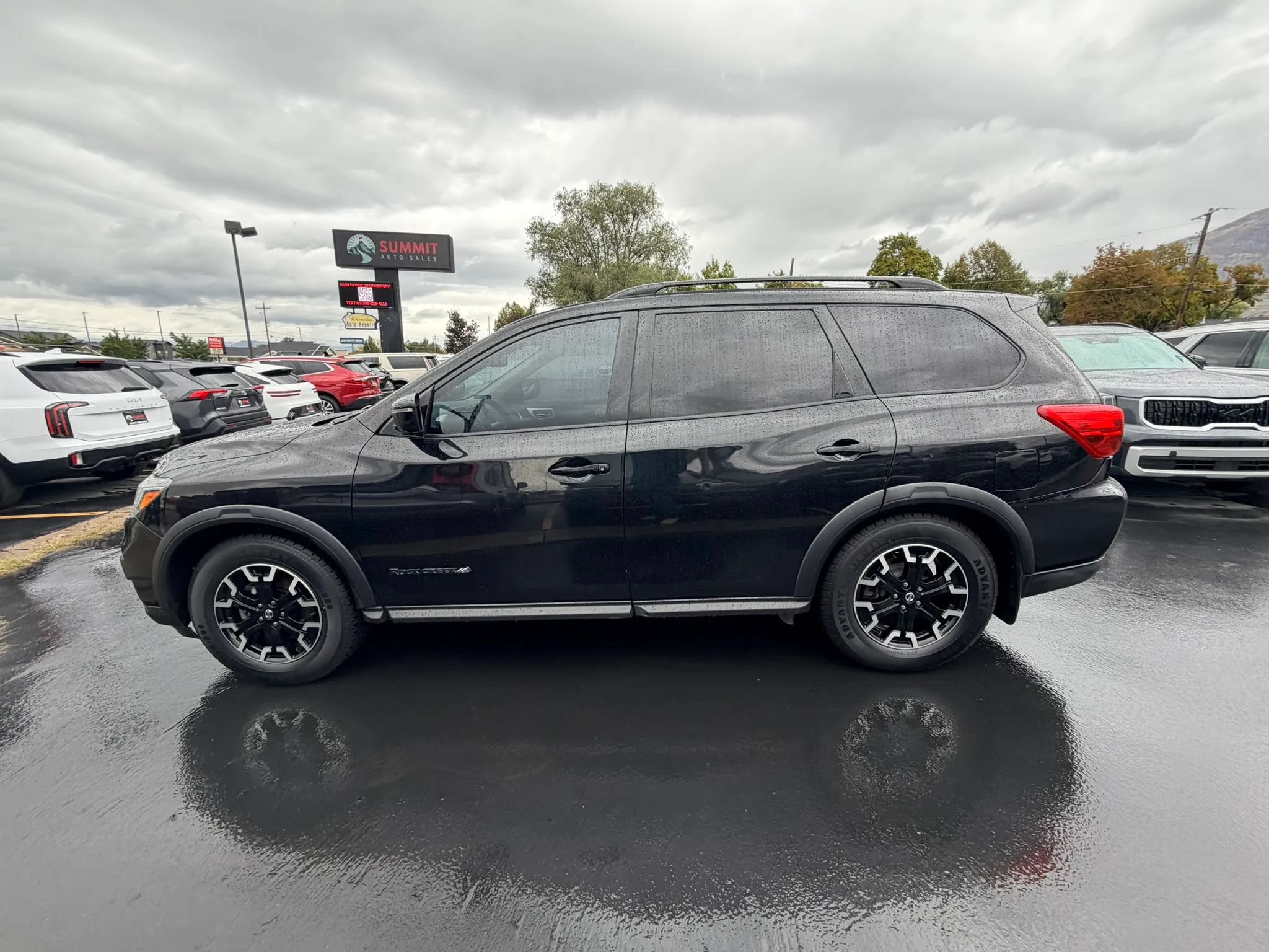 Used 2020 Nissan Pathfinder SL AWD/4WD image 6