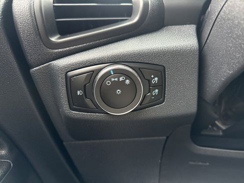 Used 2018 Ford EcoSport SE w/ SE Convenience Package image 13