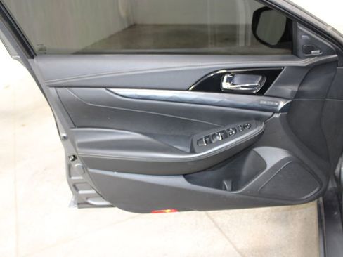 Used 2020 Nissan Maxima Platinum w/ Sport Mat Group FWD image 22