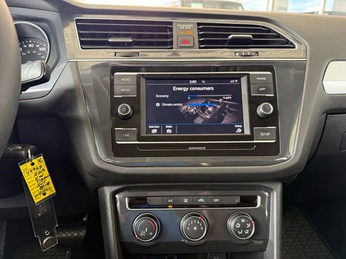 Used 2019 Volkswagen Tiguan S w/ Driver Assistance Package FWD image 17