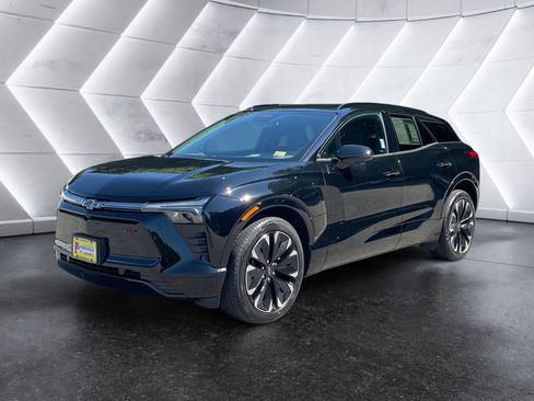 Used 2025 Chevrolet Blazer EV RS AWD/4WD image 18