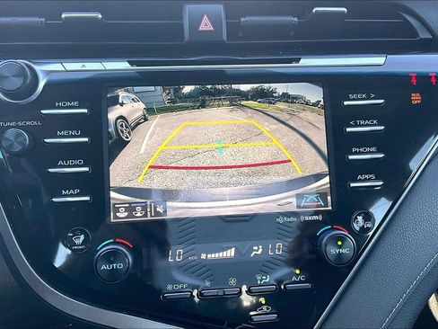 Used 2020 Toyota Camry XSE image 13