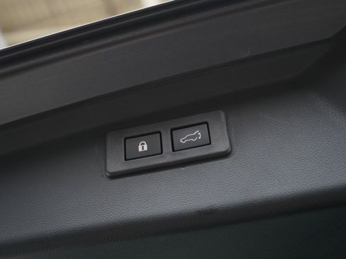 Certified 2025 Subaru Outback Premium image 17