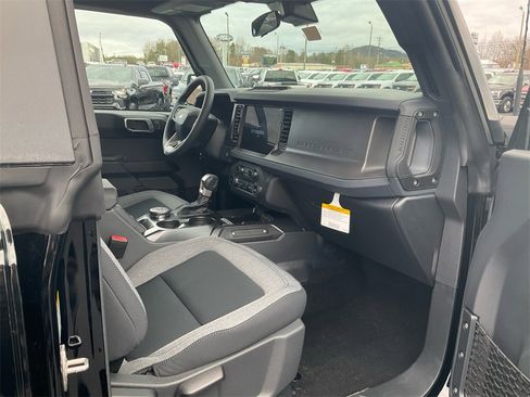 New 2025 Ford Bronco 4-Door w/ Sasquatch Package image 9