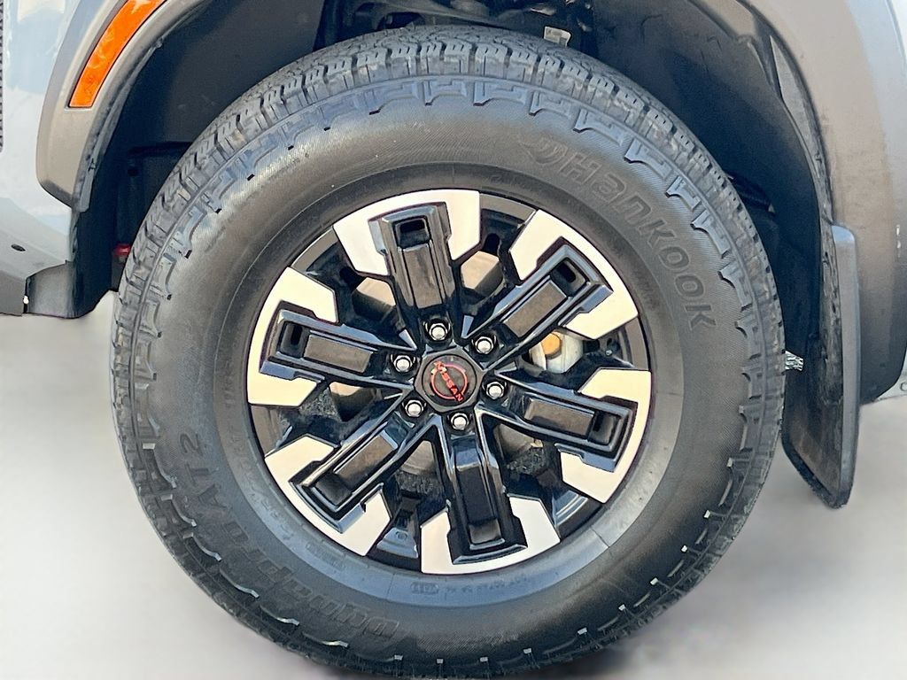 Used 2024 Nissan Frontier PRO-4X w/ Technology Package AWD/4WD image 29