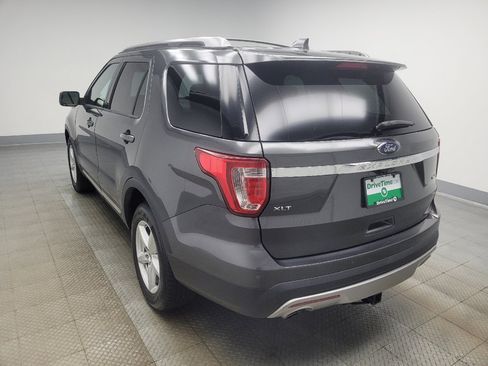 Used 2017 Ford Explorer XLT w/ Equipment Group 201A AWD/4WD image 5