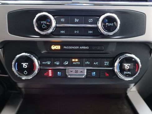 Used 2022 Ford F250 Lariat w/ Lariat Ultimate Package image 10