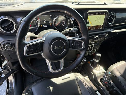 Used 2022 Jeep Wrangler Unlimited Rubicon w/ Xtreme Recon 35" Tire Package AWD/4WD image 26